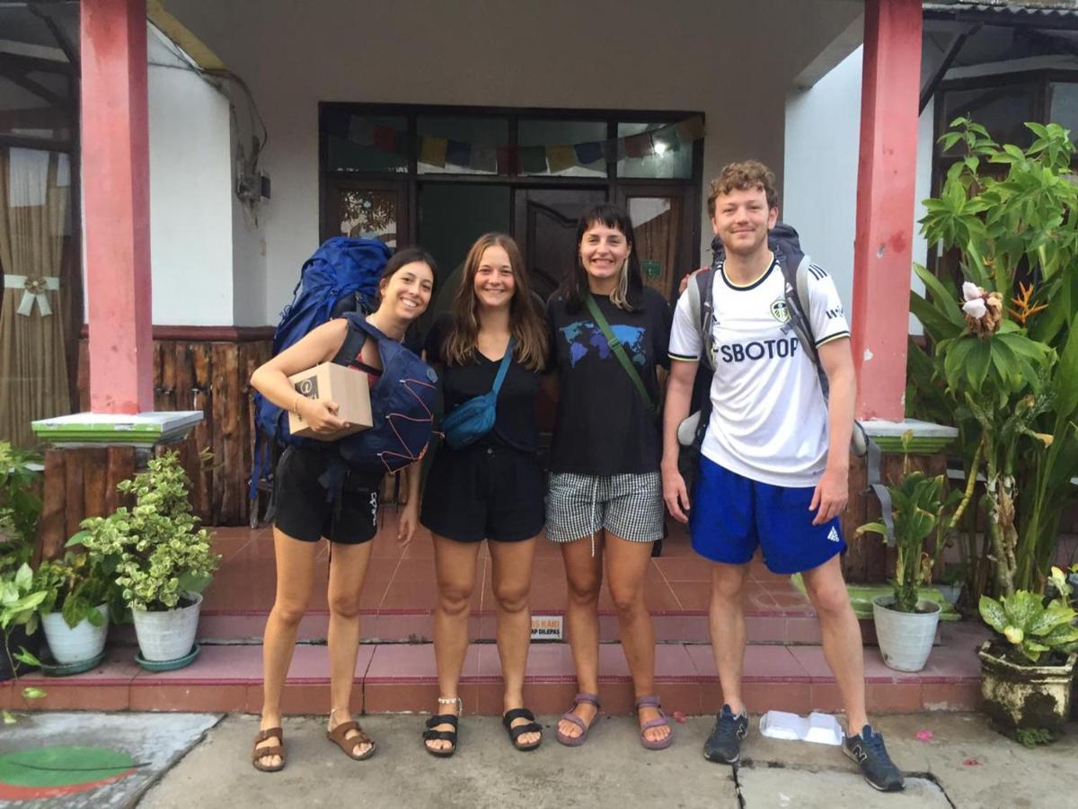 Owl Hostel Karimunjawa Exterior photo